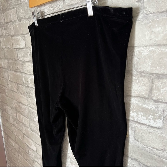 **FLAWED** Eileen Fisher Women's Medium Black Velvet Skinny Pants. Ankle Length. - Picture 4 of 8
